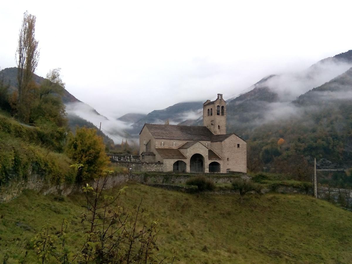 Albergue El Ultimo Bucardo Linás de Broto Dış mekan fotoğraf