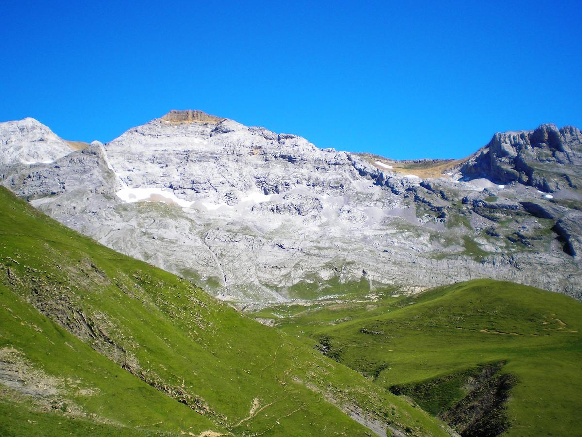 Albergue El Ultimo Bucardo Linás de Broto Dış mekan fotoğraf